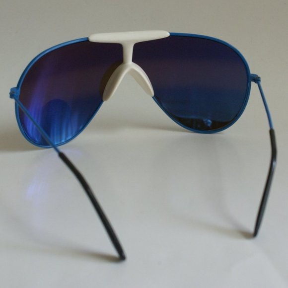 True Vintage Classic Sports Aviator all weather lens sunglasses - Picture 3 of 4